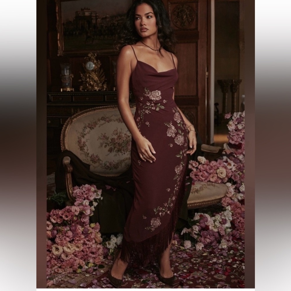 ❤️‍🔥Firm Price❤️‍🔥House of CB ELOISA Wine Embroidered Midi Dress - Picture 15 of 15